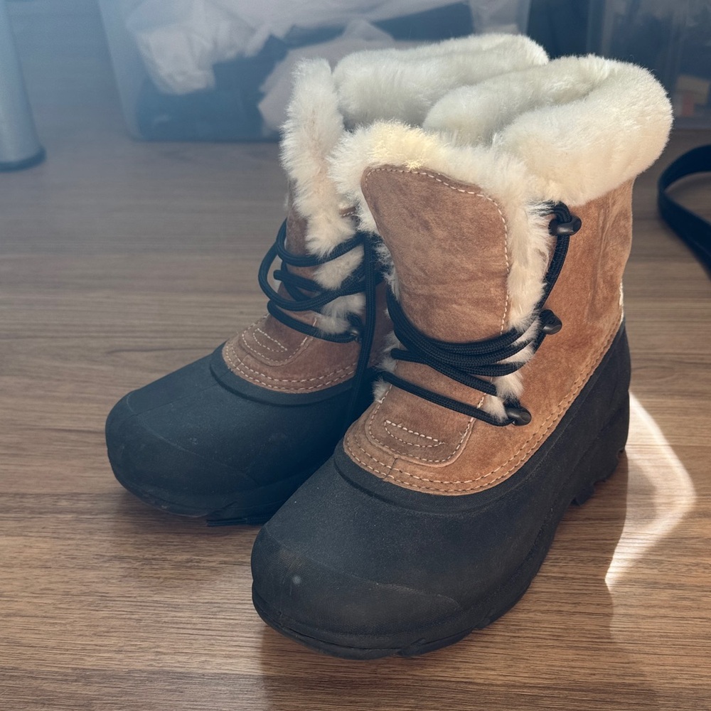 Sorel snow Angel faux Fur-Lined Winter Boots- size 5